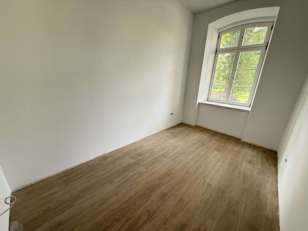 Vermietung 4Raum Wohnung Bismarckstr 8 02826 Görlitz mit DSL, Stellplatz, Kabel TV, Terrasse, Fußbodenheizung, Erstbezug, Abstellkammer, Hinterhaus, Keller