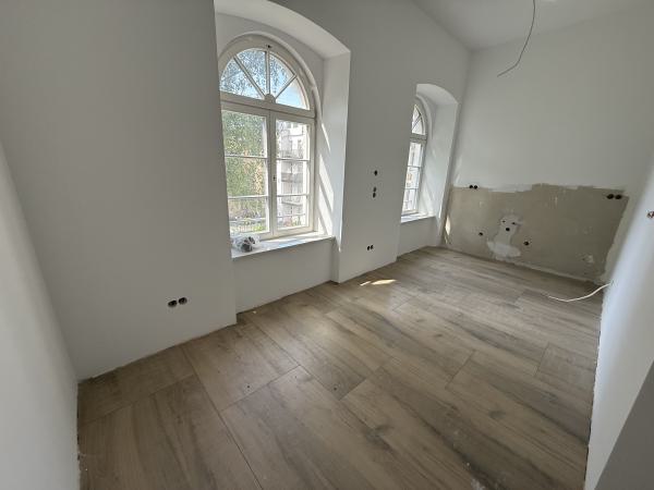 Vermietung 4Raum Wohnung Bismarckstr 8 02826 Görlitz mit DSL, Stellplatz, Kabel TV, Balkon, Fußbodenheizung, Erstbezug, Abstellkammer, GästeWC, Hinterhaus, Keller