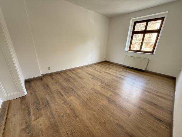 Vermietung 4Raum Wohnung CarlvonOssietzkyStr 35 02826 Görlitz mit DSL, Separate Küche, Kabel TV, Wintergarten, Keller