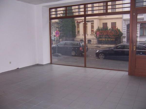 Vermietung Ladenlokal CarlvonOssietzkyStrasse 02826 Görlitz mit Kundenparkplätze, DSL