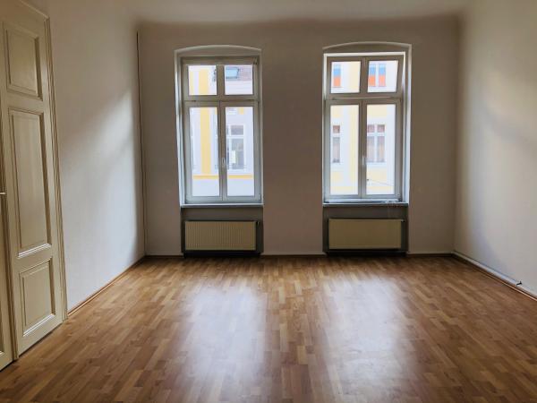 Vermietung 4Raum Wohnung Berliner Str 56 02826 Görlitz mit Separate Küche, Stellplatz, Kabel TV, Balkon