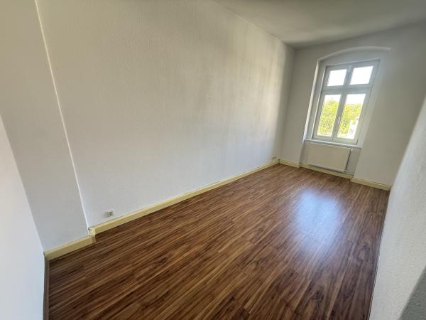 Vermietung 3Raum Wohnung Hilgerstr 11  02826 Görlitz  mit DSL, Separate K&uuml;che, Stellplatz, Kabel TV, Abstellkammer, Keller