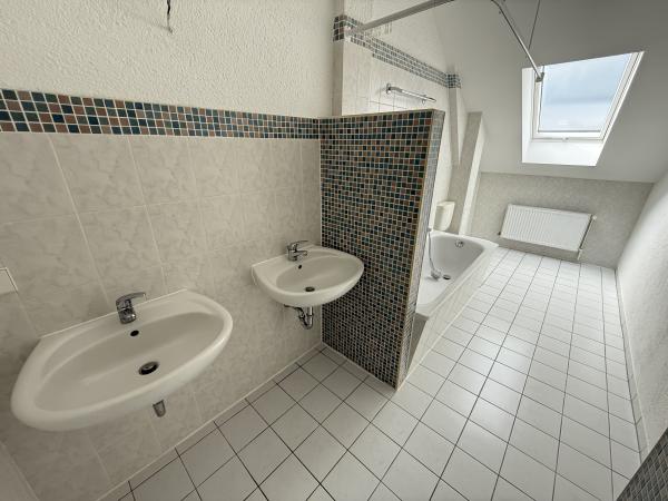 Vermietung 4Raum Wohnung Krölstr 43  02826 Görlitz  mit DSL, Separate K&uuml;che, Einbauk&uuml;che, Kabel TV, Abstellkammer, Keller