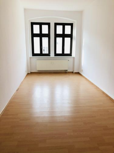 Vermietung 2Raum Wohnung Gutenbergstraße 02826 Görlitz mit Kabel TV, Einbauküche, DSL, Abstellkammer