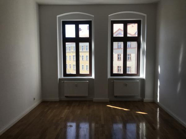 Vermietung 2Raum Wohnung Gutenbergstraße 02826 Görlitz mit Parkett, Balkon, Kabel TV, Separate Küche, DSL