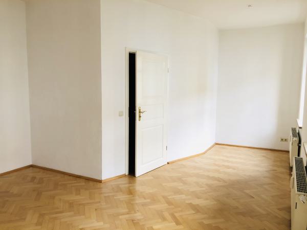 Vermietung 1Raum Wohnung Emmerichstr 28 02826 Görlitz mit DSL, Separate Küche, Stellplatz, Einbauküche, Kabel TV, Balkon, Parkett, Hinterhaus