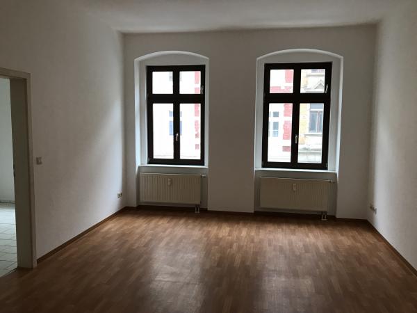 Vermietung 3Raum Wohnung Jauernicker Strasse 02826 Görlitz mit Abstellkammer, Garage, Balkon, Kabel TV, Separate Küche, DSL