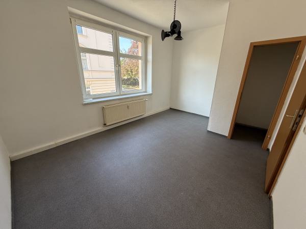 Vermietung 2Raum Wohnung Horkaer Str 1 02906 Niesky mit DSL, Separate Küche, Stellplatz, Kabel TV, Abstellkammer