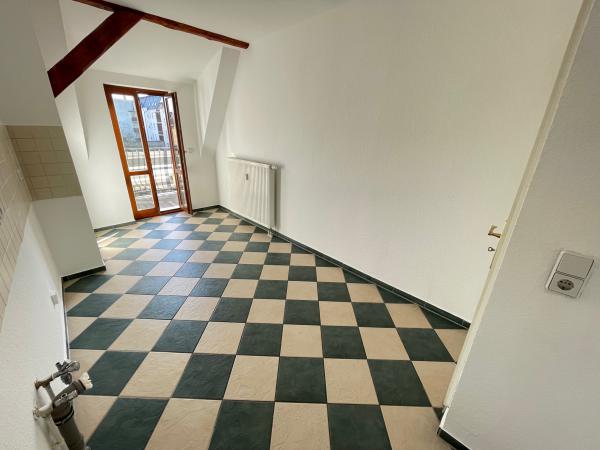 Vermietung 2Raum Wohnung Landeskronstr 7 02826 Görlitz mit DSL, Separate Küche, Stellplatz, Kabel TV, Balkon, Lift, Abstellkammer, Keller