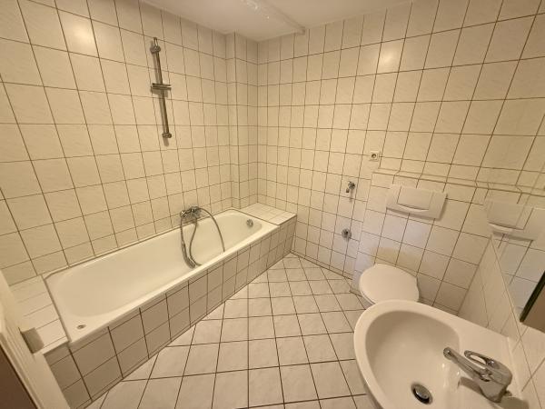 Vermietung 3Raum Wohnung Emmerichstr 69  02826 Görlitz  mit DSL, Separate K&uuml;che, Einbauk&uuml;che, Kabel TV, Maisonette, Abstellkammer, Keller, Dachboden