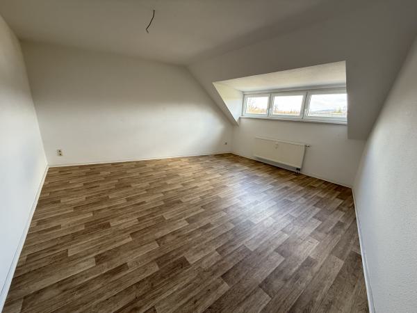 Vermietung 3Raum Wohnung Schulstr 38 02894 Reichenbach mit DSL, Separate Küche, Stellplatz, Kabel TV, Balkon, Keller