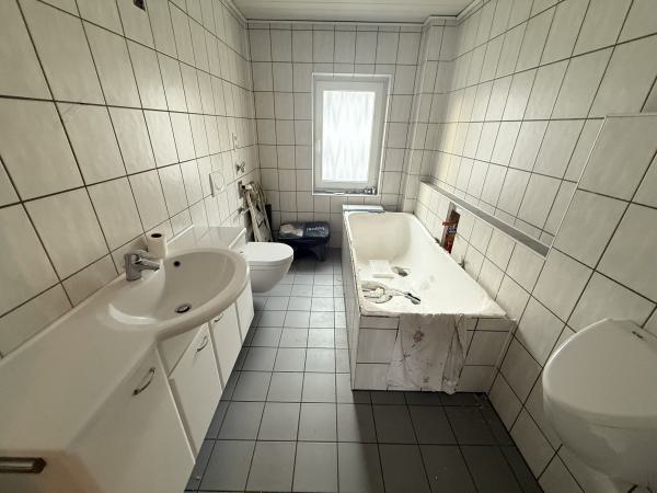 Vermietung 3Raum Wohnung Klingewalde 48  02828 Görlitz  mit DSL, Separate K&uuml;che, Stellplatz, Balkon, Maisonette, Terrasse, Fu&szlig;bodenheizung, Abstellkammer, GästeWC, Hinterhaus, Dachboden