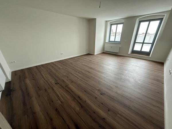 Vermietung 3Raum Wohnung Schillerstr 8  02826 Görlitz  mit DSL, Separate K&uuml;che, Stellplatz, Kabel TV, Terrasse, Erstbezug, Keller