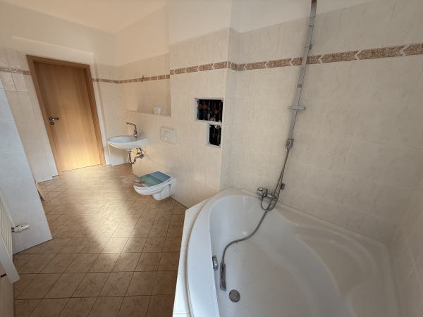 Vermietung 3Raum Wohnung Kunnerwitzer Str 1  02826 Görlitz  mit DSL, Separate K&uuml;che, Kabel TV, Balkon, Abstellkammer, Keller, Dachboden