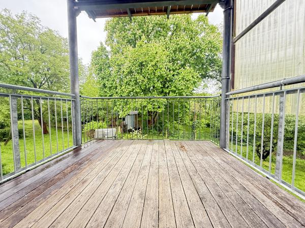 Vermietung 2Raum Wohnung Schulstr 36  02894 Reichenbach   mit Separate K&uuml;che, Stellplatz, Balkon, Keller