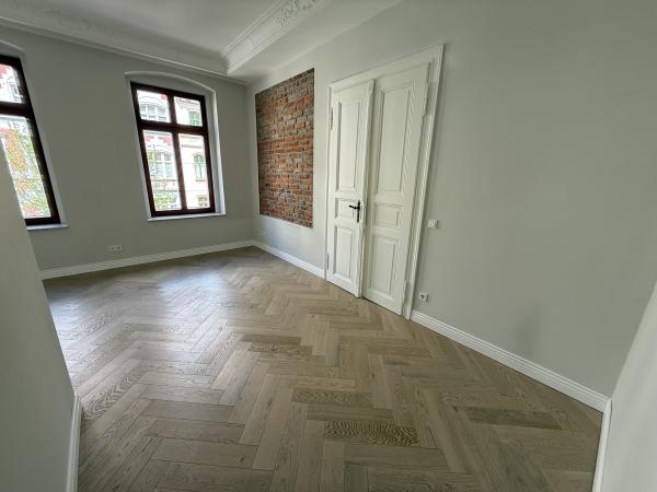 Vermietung 4Raum Wohnung Wielandstr 6  02826 Görlitz  mit DSL, Separate K&uuml;che, Kabel TV, Balkon, Lift, Fu&szlig;bodenheizung, Parkett, Abstellkammer, Keller