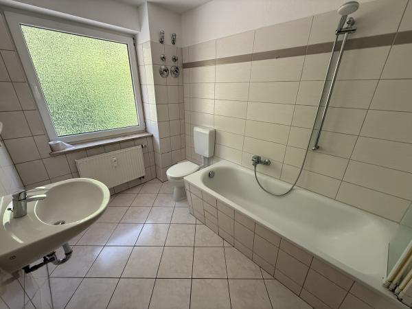 Vermietung 3Raum Wohnung Herrnhuter Str 29a  02748 Bernstadt   mit DSL, Separate K&uuml;che, Stellplatz, Balkon, GästeWC, Keller