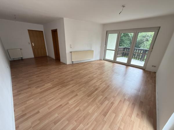 Vermietung 3Raum Wohnung Teichweg 65b  02894 Sohland am Rotstein  mit DSL, Separate K&uuml;che, Einbauk&uuml;che, Balkon, Keller