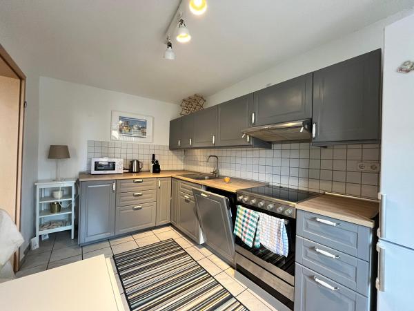 Vermietung 3Raum Wohnung Pomologische Gartenstr 11  02826 Görlitz  mit DSL, Separate K&uuml;che, Einbauk&uuml;che, Kabel TV, möbliert