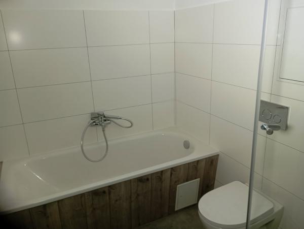 Vermietung 2Raum Wohnung �ußere Bautzener Str 21  02708 Löbau   mit DSL, Separate K&uuml;che, Stellplatz, Kabel TV, Balkon, Erstbezug, Abstellkammer, Keller