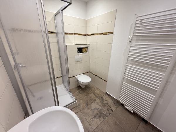 Vermietung 4Raum Wohnung Lutherplatz 10  02826 Görlitz  mit Einbauk&uuml;che, Balkon